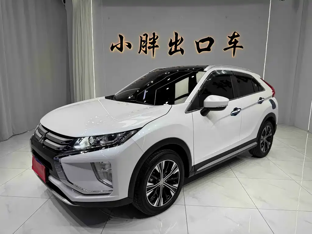Mitsubishi Eclipse Cross — фото 1