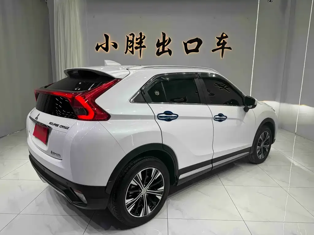 Mitsubishi Eclipse Cross — фото 6