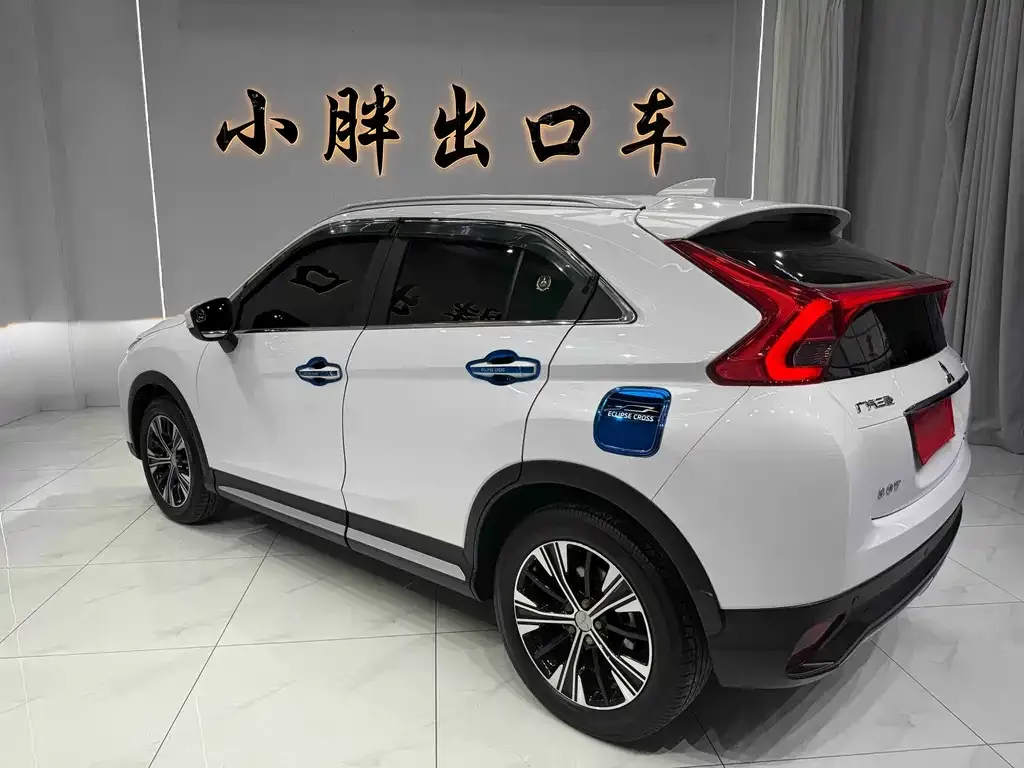 Mitsubishi Eclipse Cross — фото 8