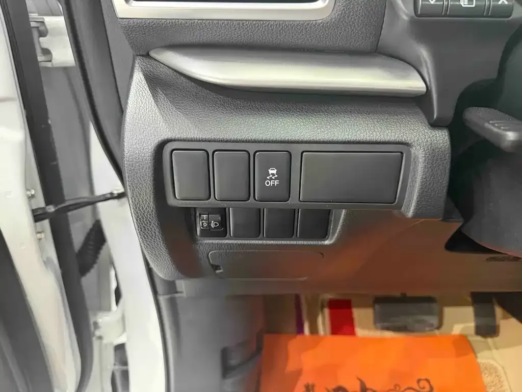 Mitsubishi Eclipse Cross — фото 4