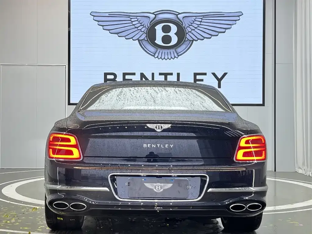 Bentley Flying Spur — фото 6