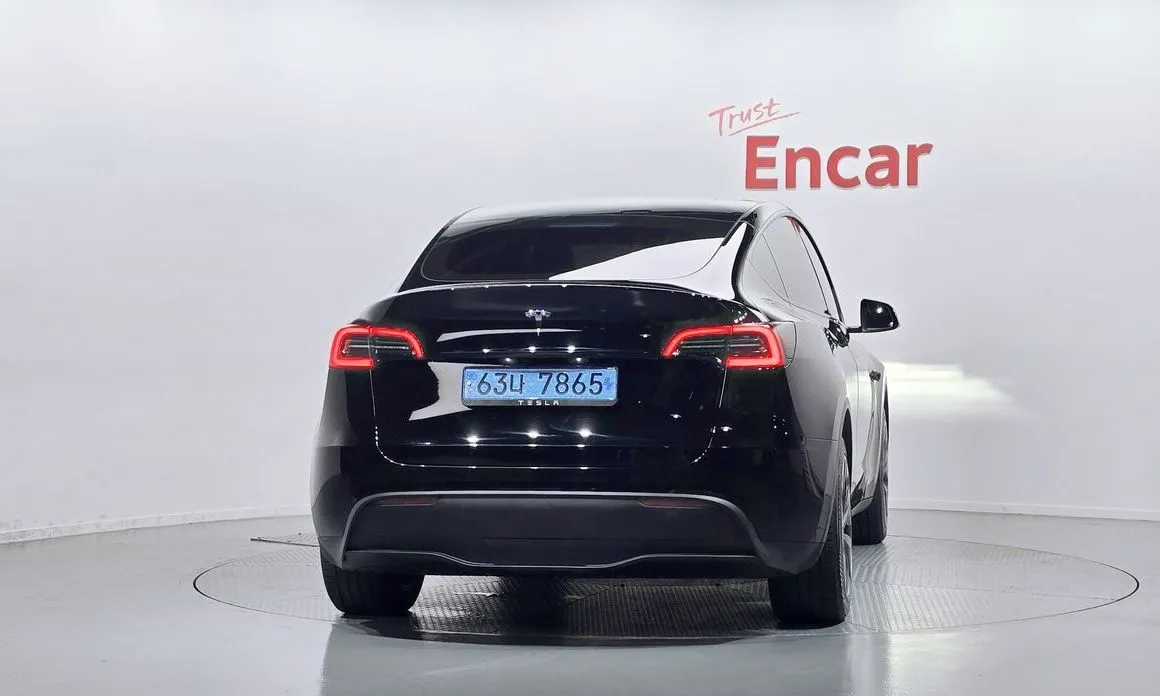 Tesla Model Y — фото 5