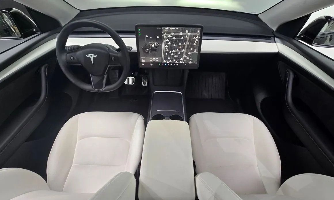 Tesla Model Y — фото 3