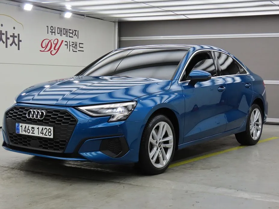 Audi A3 — фото 1