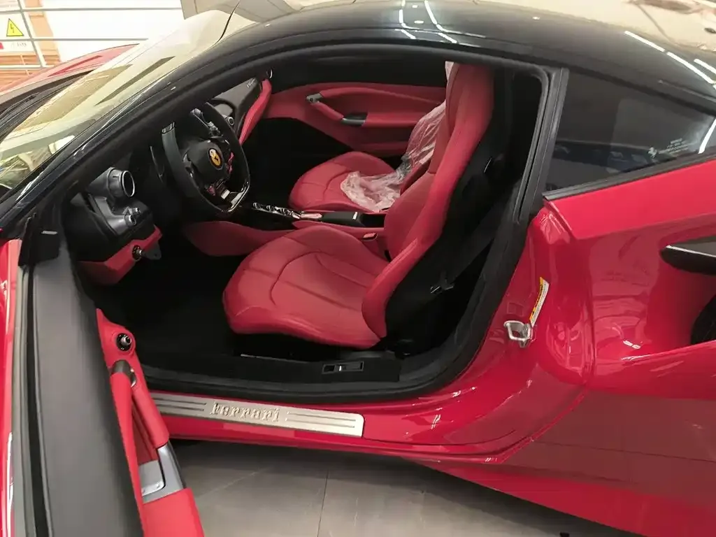 Ferrari F8 — фото 5