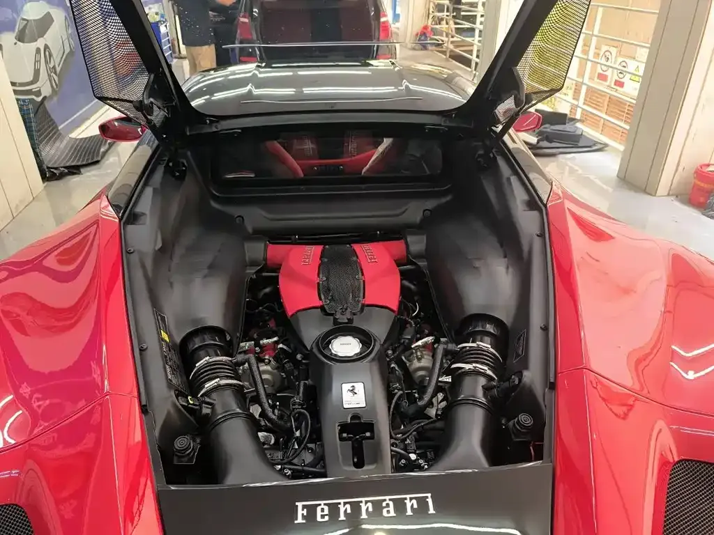 Ferrari F8 — фото 6