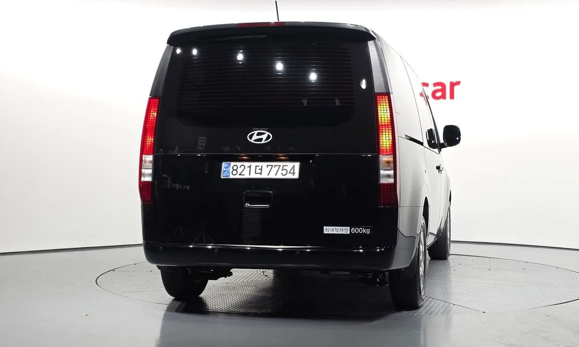 Hyundai Staria — фото 2