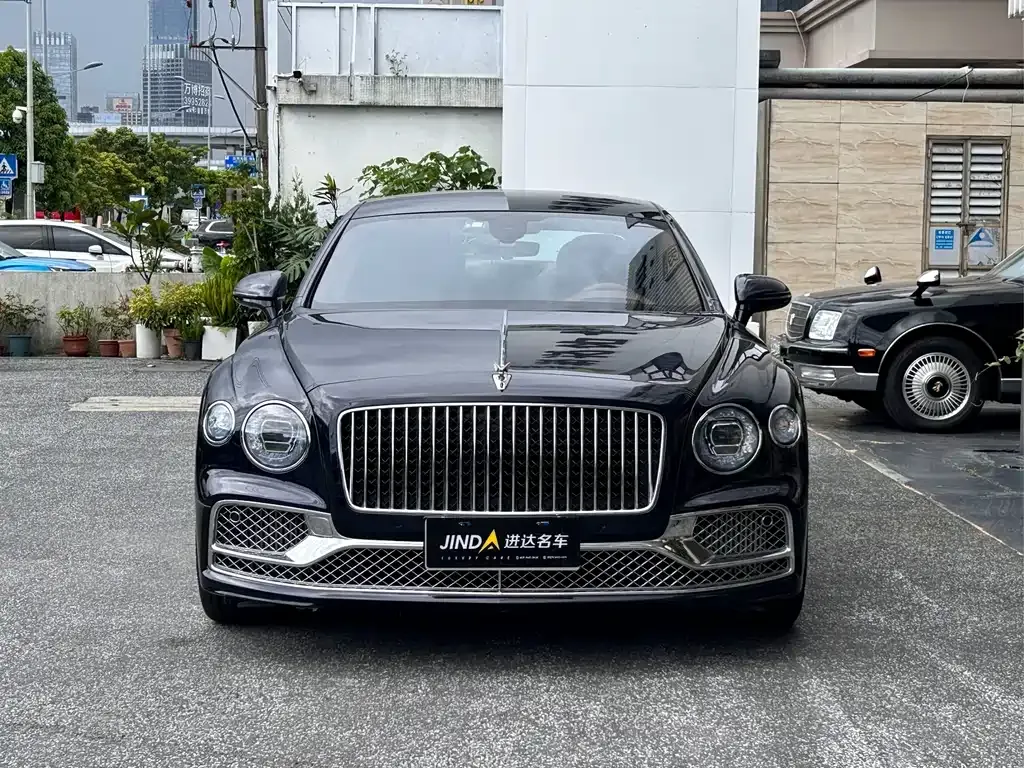 Bentley Flying Spur — фото 7