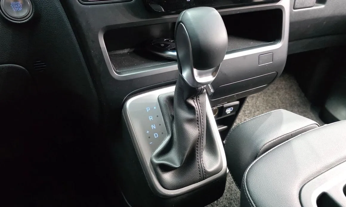 Hyundai Staria — фото 2