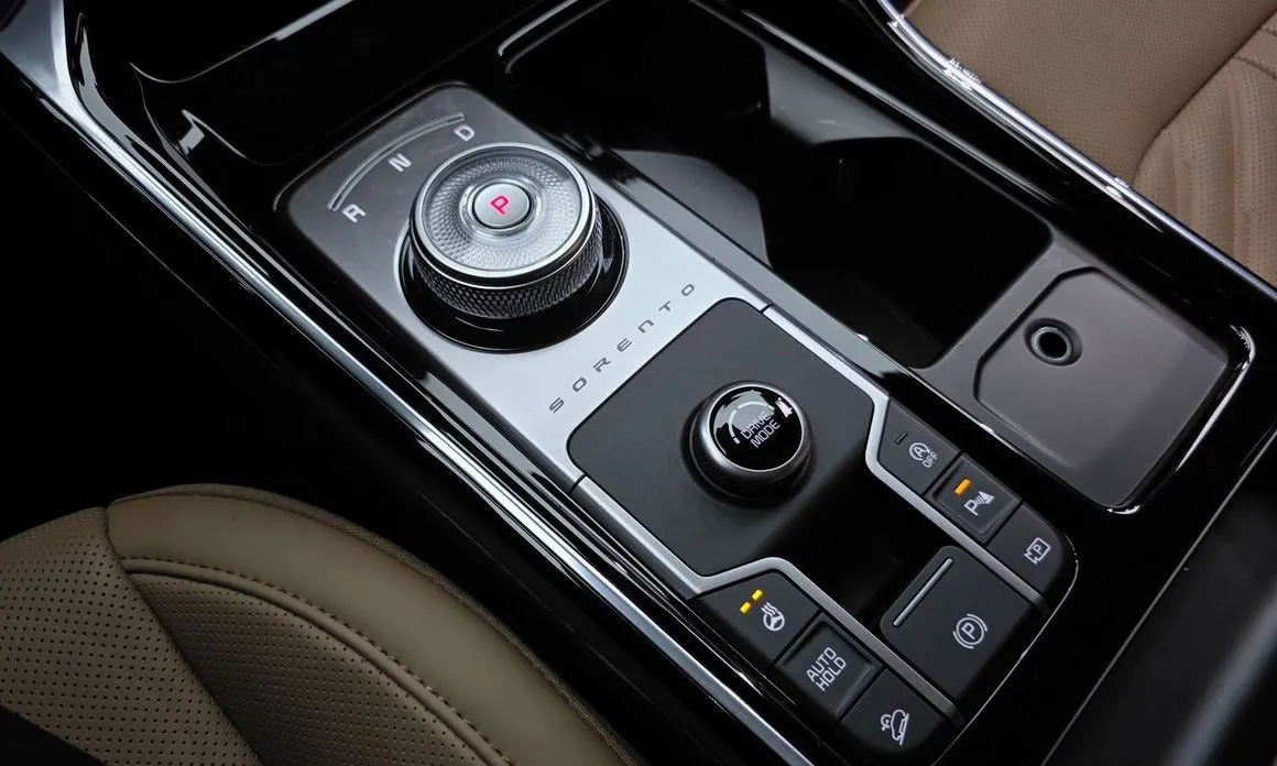 Kia Sorento — фото 4