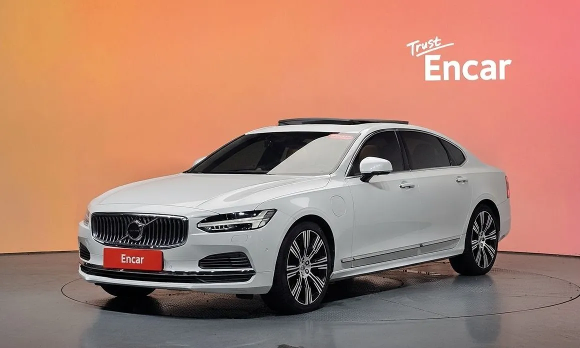 Volvo S90 — фото 1