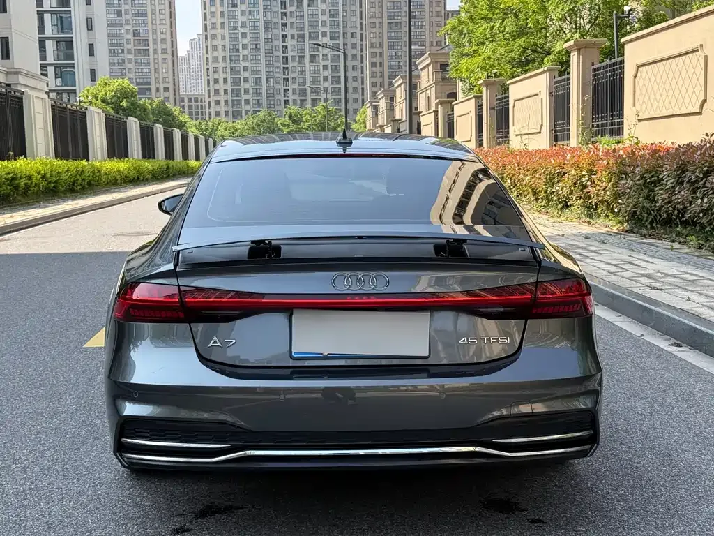Audi A7 — фото 10