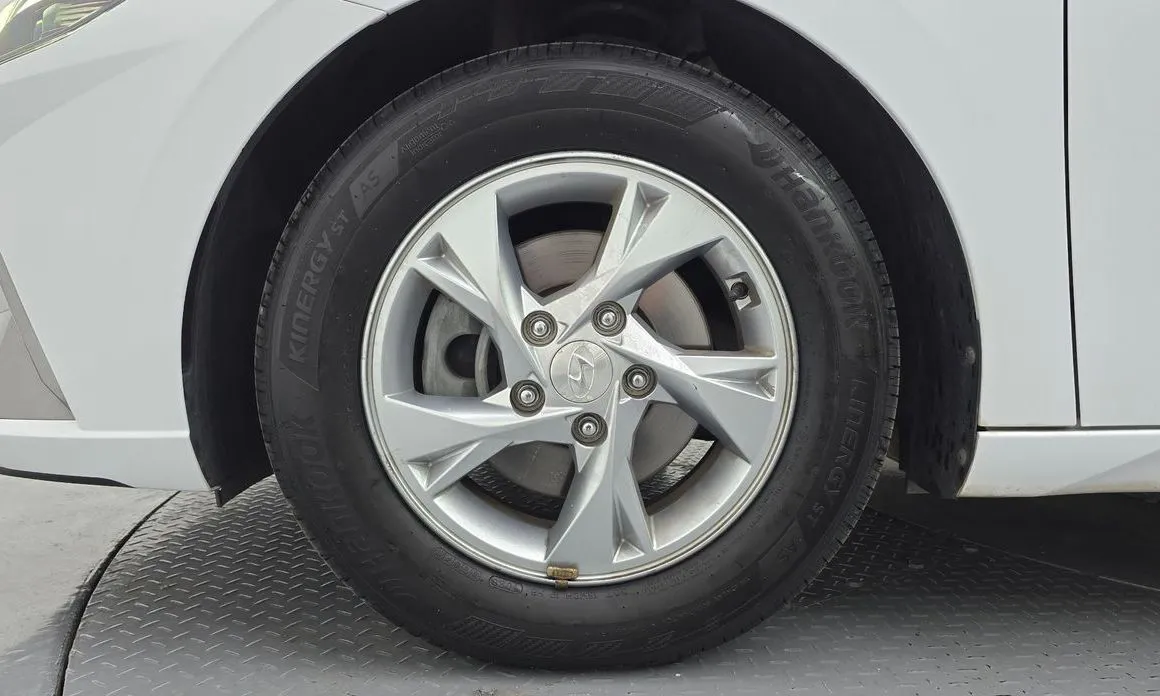 Hyundai AVANTE — фото 3