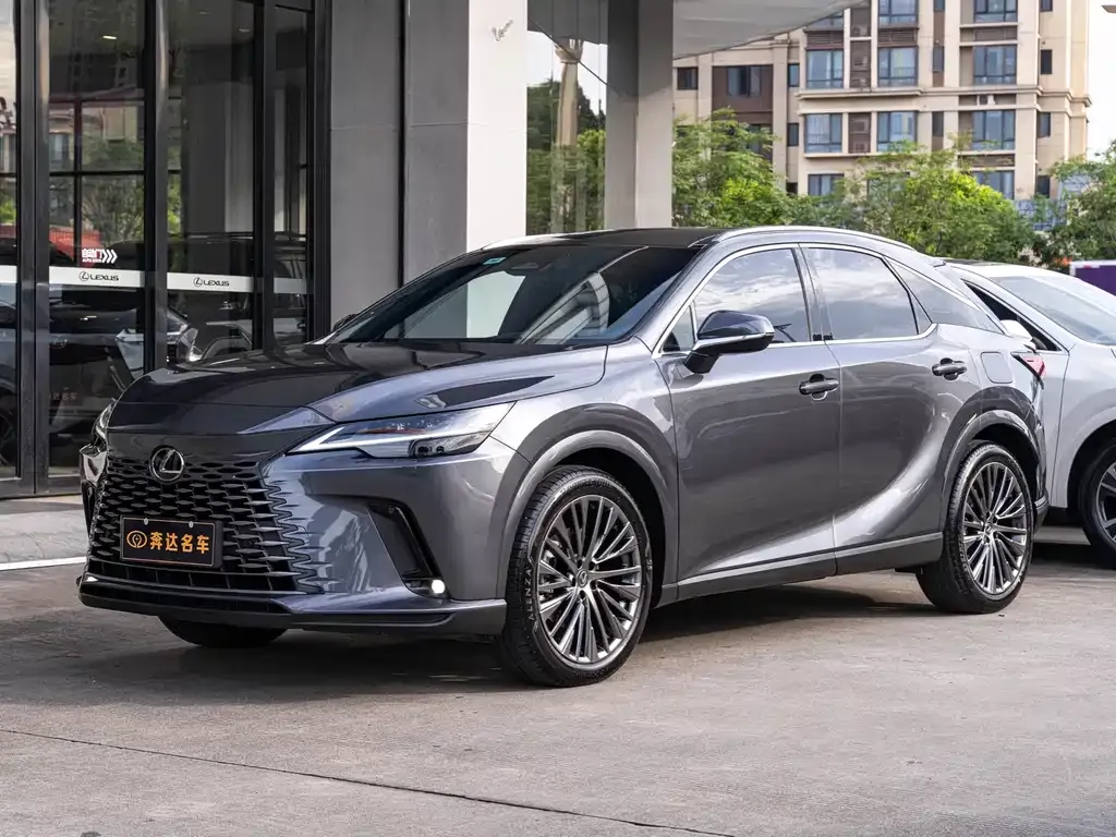 Lexus RX — фото 1