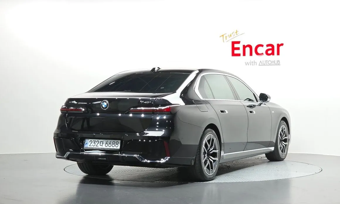 BMW 7-Series — фото 3
