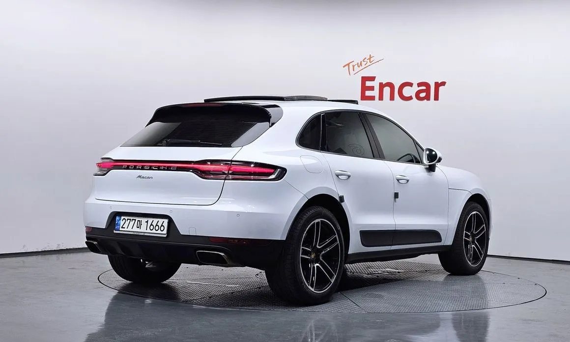 Porsche Macan — фото 7
