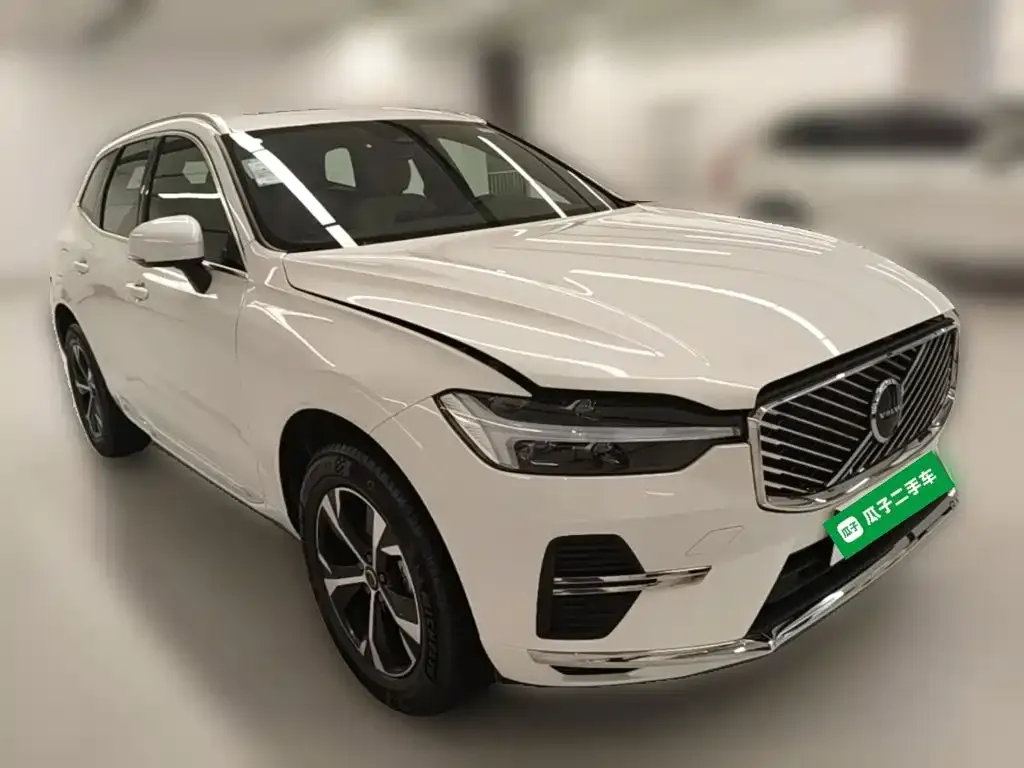 Volvo XC60 — фото 9