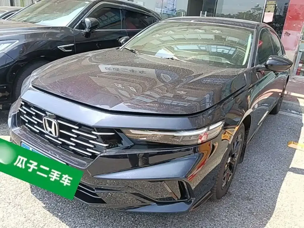 Honda Accord — фото 1