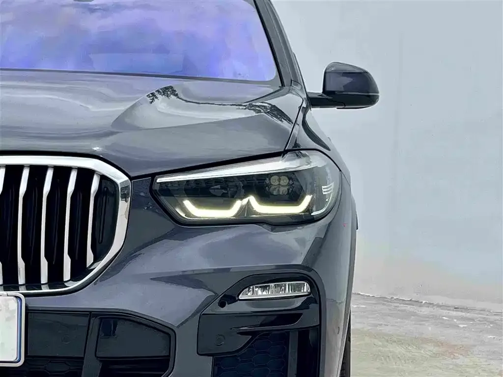 BMW X5 (Import) — фото 2