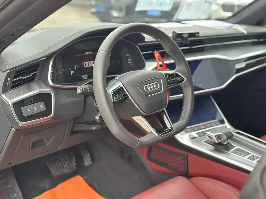 Audi A7L — фото 5