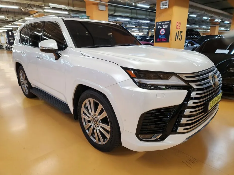 Lexus LX — фото 3