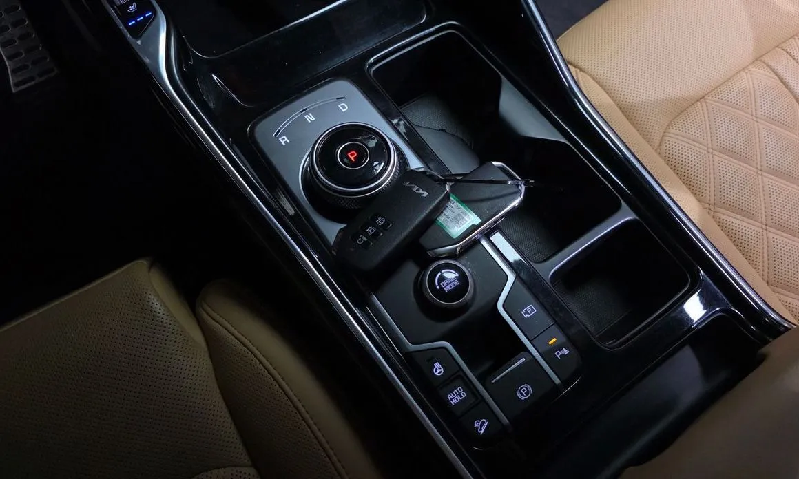 Kia Sorento — фото 7
