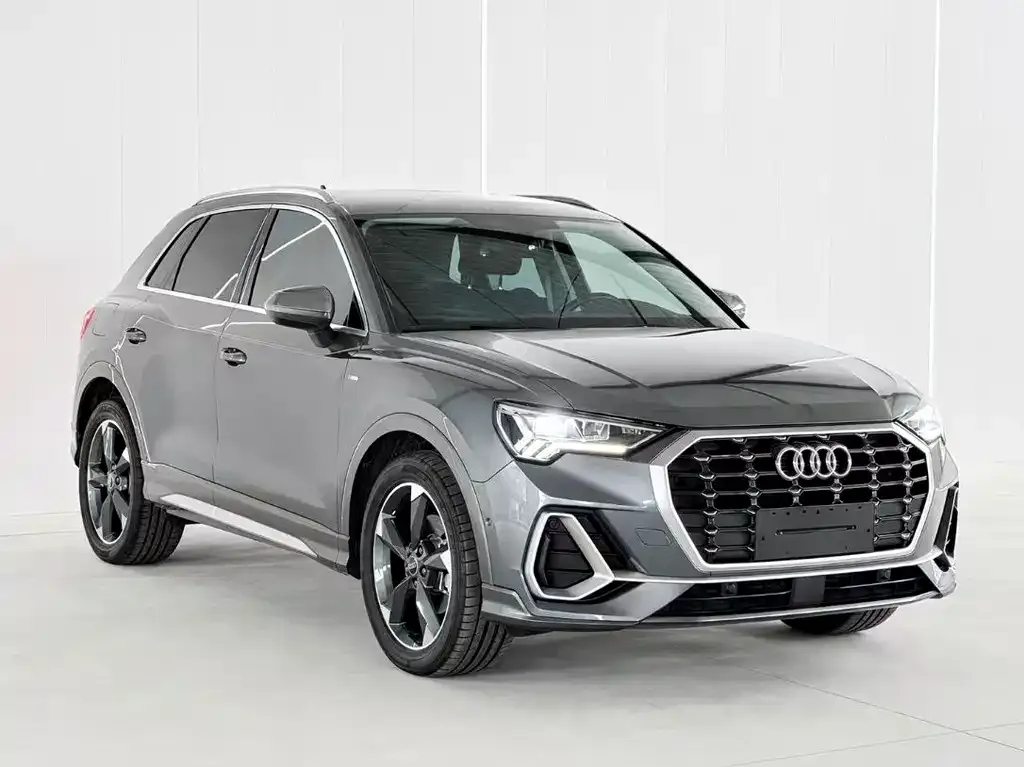 Audi Q3 — фото 1
