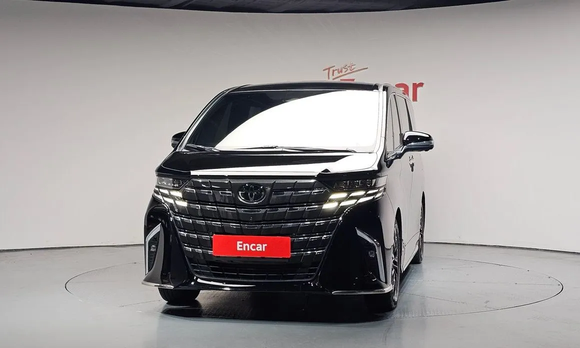Toyota Alphard — фото 3
