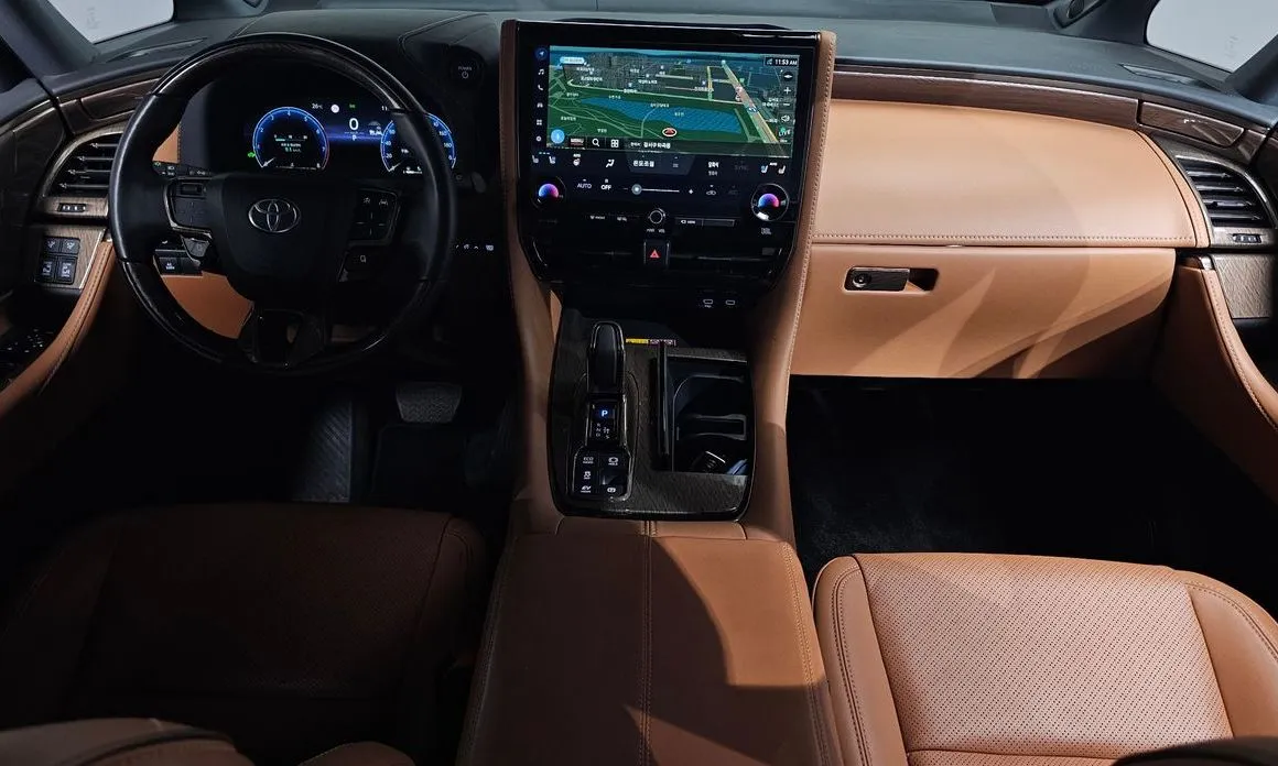 Toyota Alphard — фото 6