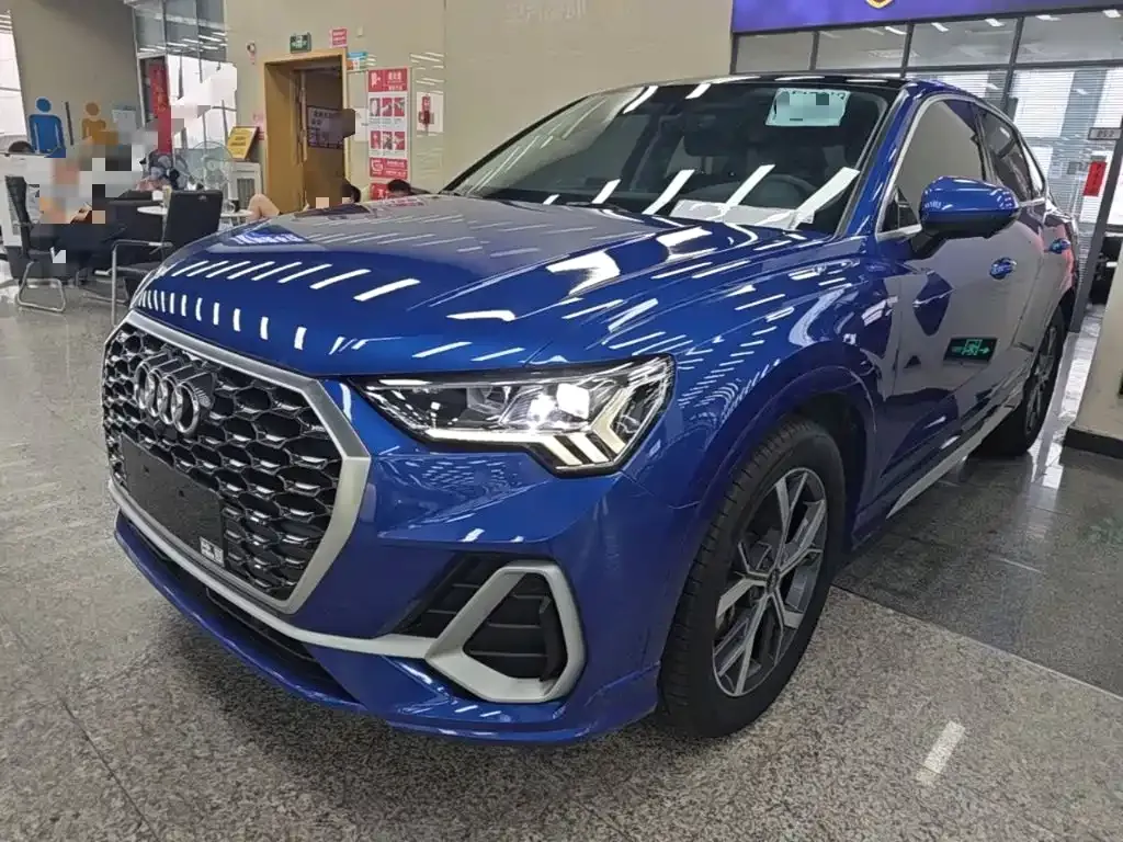 Audi Q3 Sportback — фото 3
