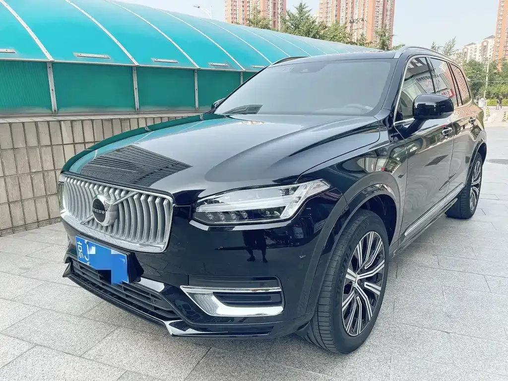 Volvo XC90 — фото 1