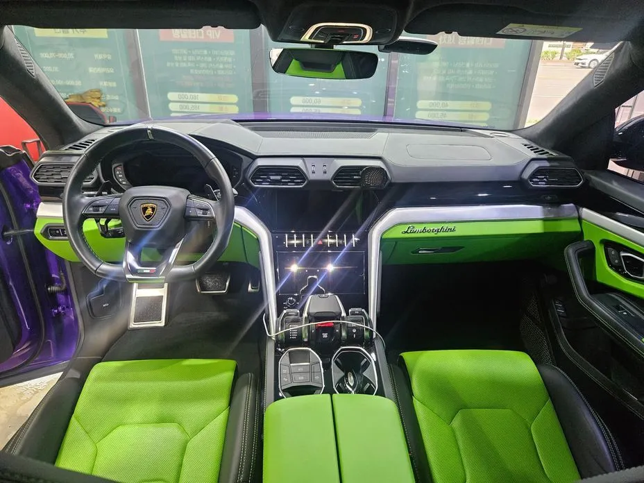 Lamborghini Urus — фото 3