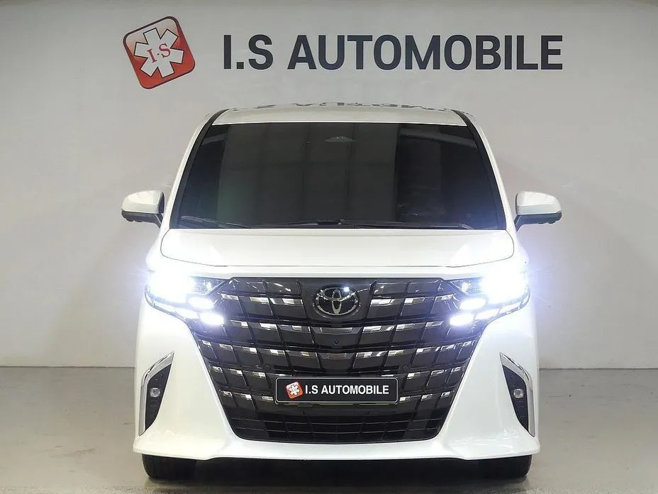 Toyota Alphard — фото 3