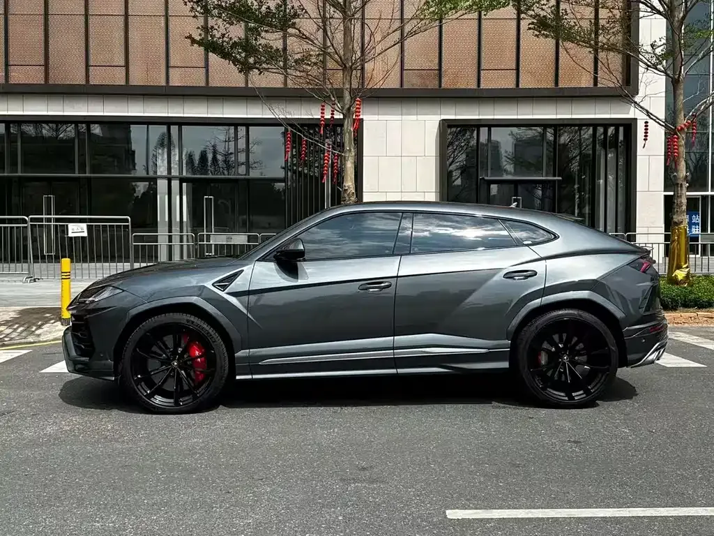 Lamborghini Urus — фото 8