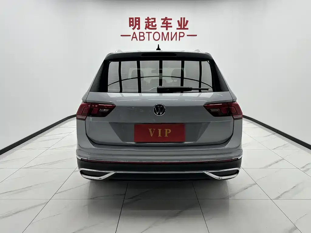 Volkswagen Tiguan L — фото 3