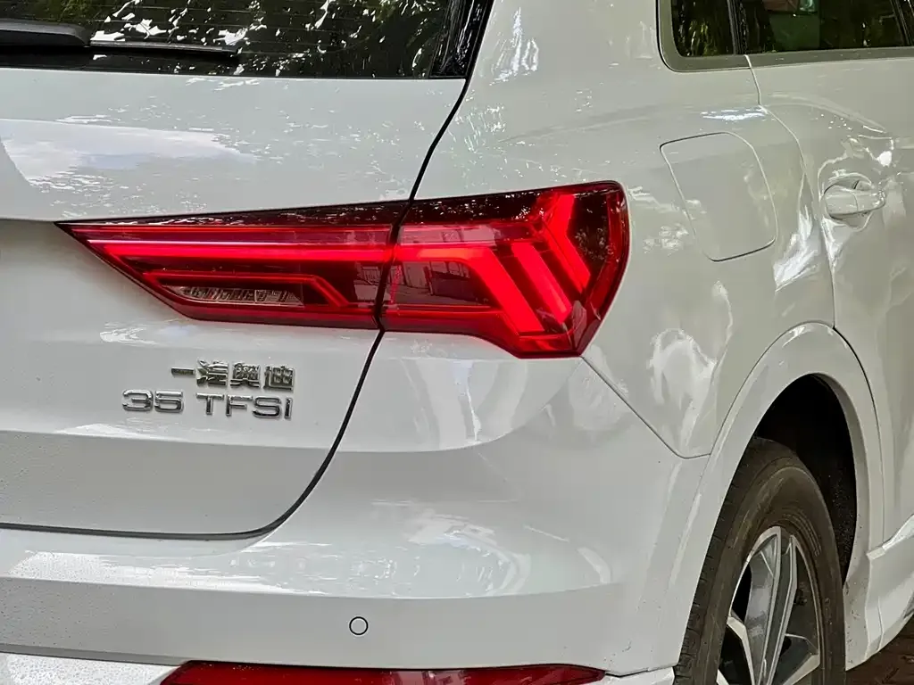 Audi Q3 — фото 5