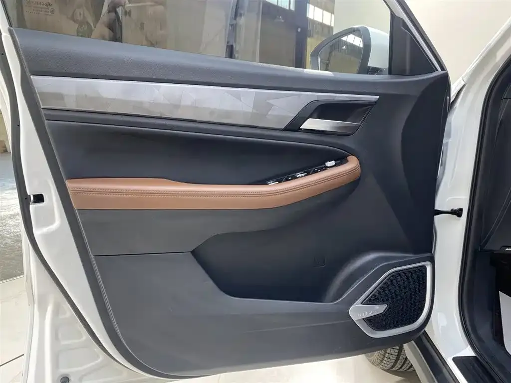 Geely Vision X6 — фото 10