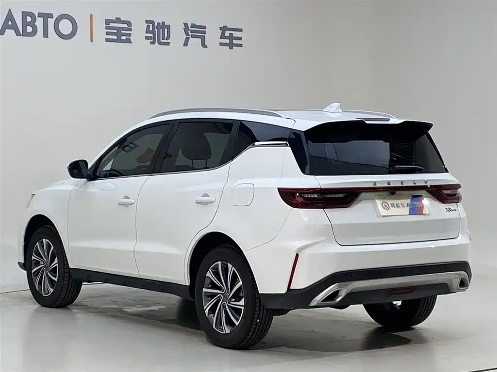 Geely Vision X6 — фото 8