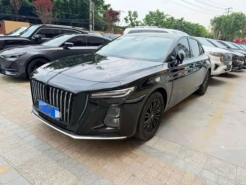 Hongqi H5 — фото 1