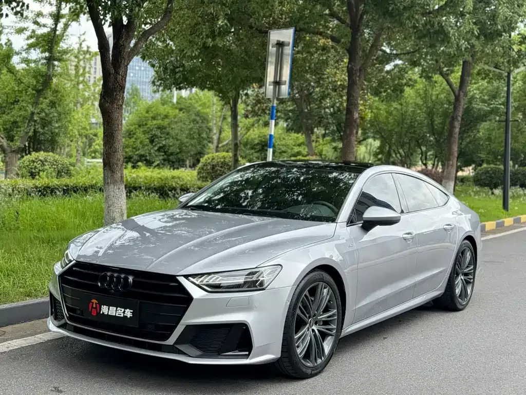 Audi A7 — фото 1
