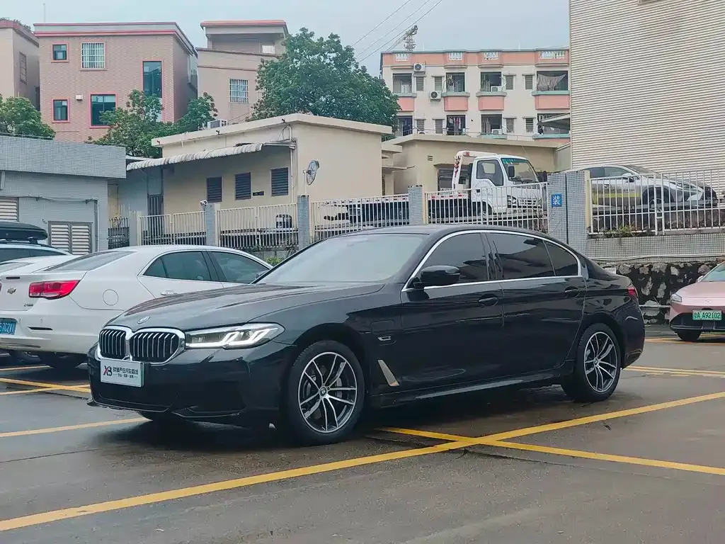 BMW 5 Series New Energy — фото 1
