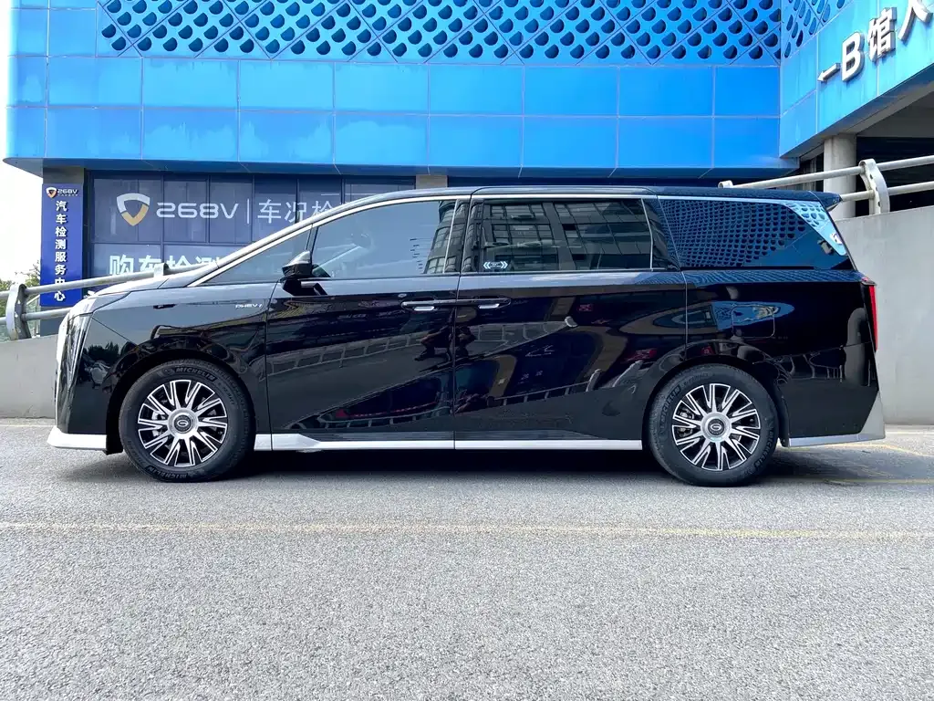 GAC Motor Trumpchi E9 — фото 7