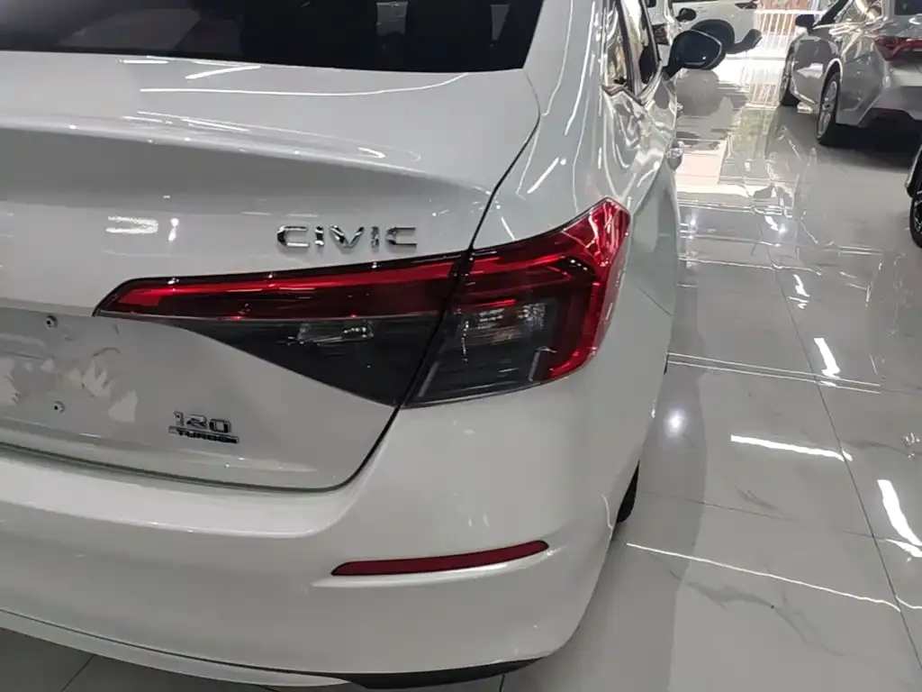 Honda Civic — фото 4