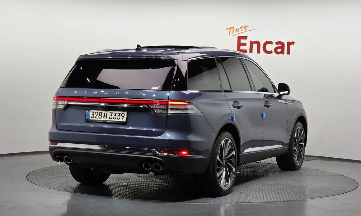 Lincoln Aviator — фото 10
