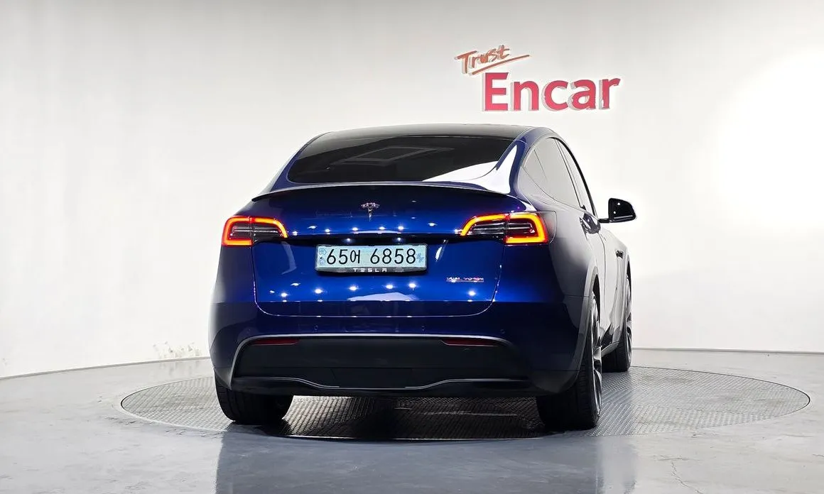 Tesla Model Y — фото 7