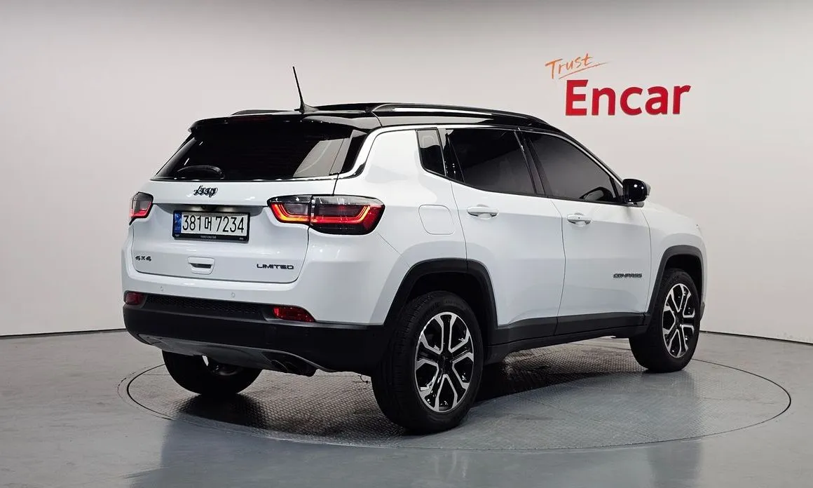 Jeep Compass — фото 3