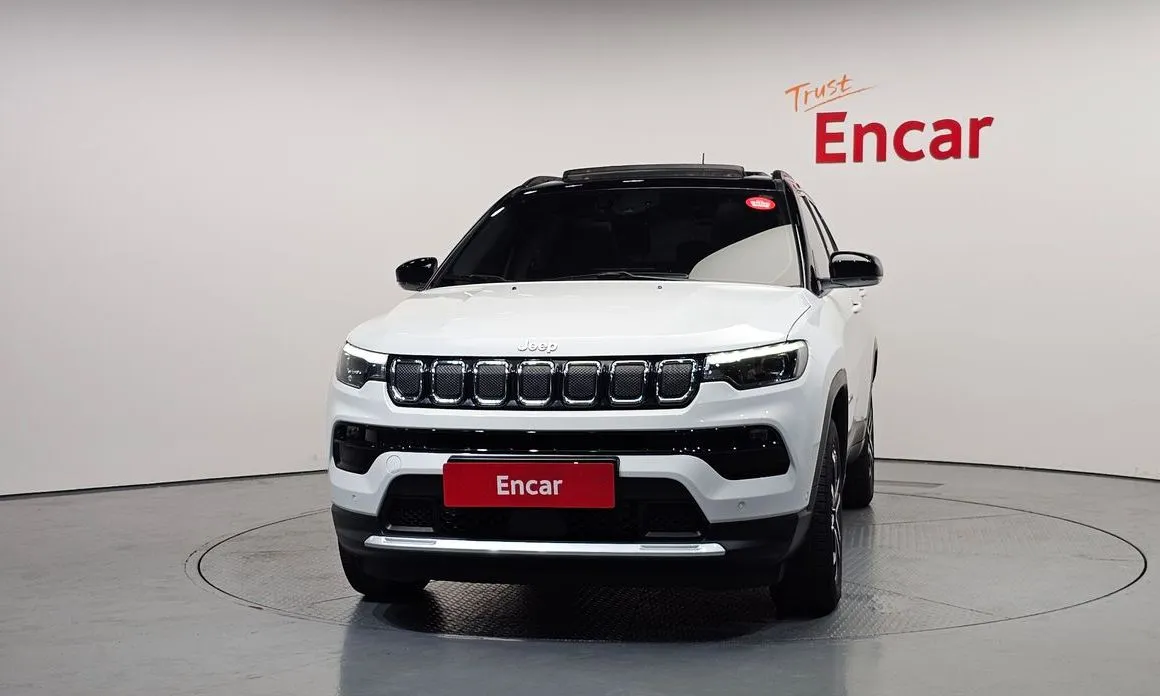 Jeep Compass — фото 6