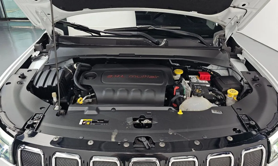 Jeep Compass — фото 7