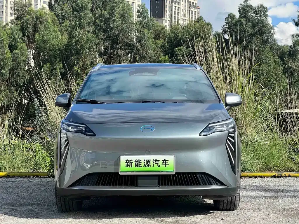 Aion Y — фото 1