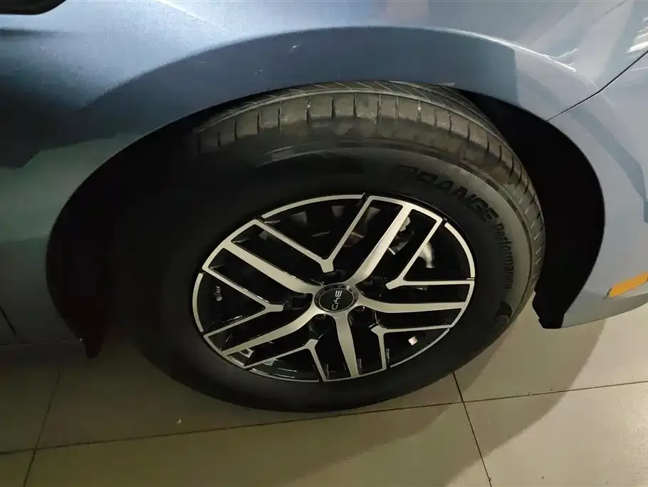 BYD Seal 05 DM-i — фото 3